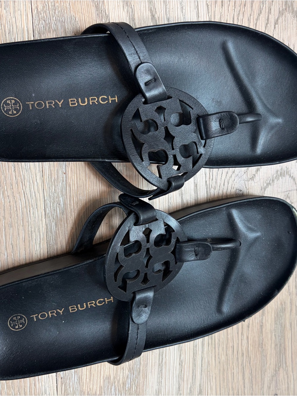 Tory Burch Black Logo Cutout Thong Sandals - Picture 3 of 4